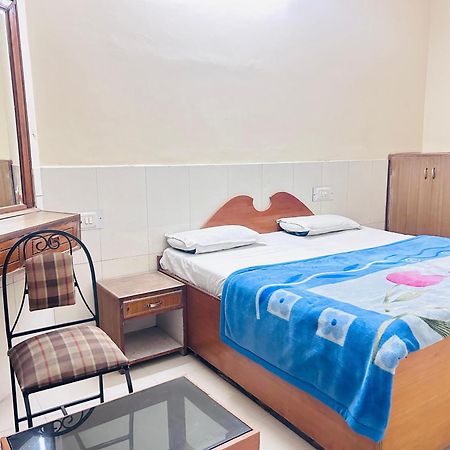 Sunrise Hotel Джаландхар Екстериор снимка